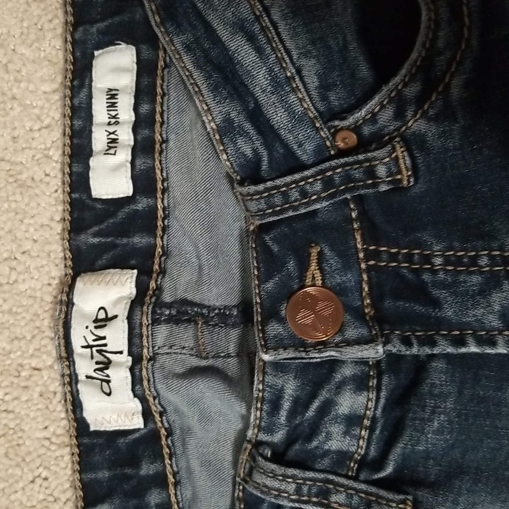 Daytrip 'Lynx' Skinny Jeans 26 - Picture 3 of 7